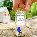 Load image into Gallery viewer, Mensaje romántico en una botella para regalar a tu novio o novia Tarro de los deseos con una tarjeta para tu esposo o esposa (in a bottle Te quiero hasta la Luna ida y vuelta)
