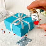 Load image into Gallery viewer, Mensaje romántico en una botella para regalar a tu novio o novia Tarro de los deseos con una tarjeta para tu esposo o esposa (bottle in teal blue box Te quiero… sólo quería que lo supieras)